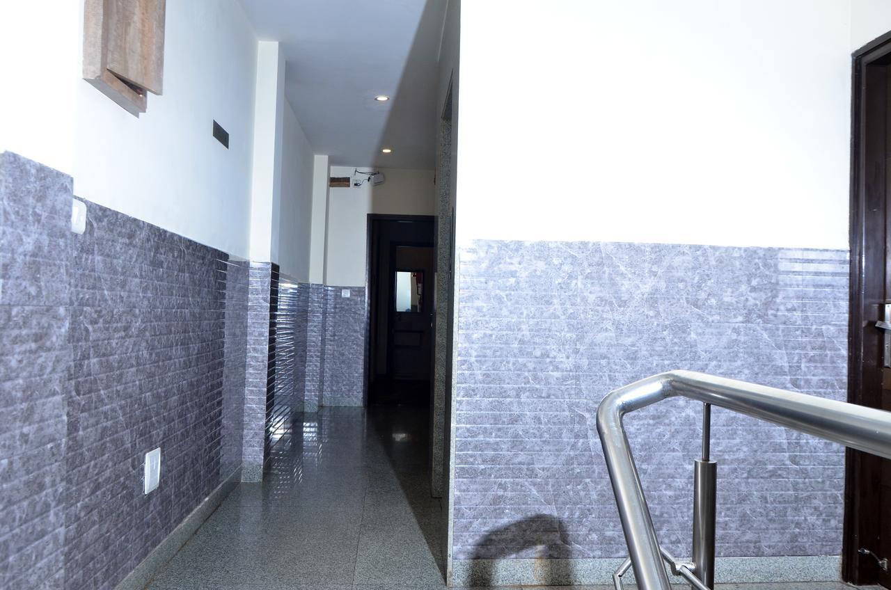 Hotel Oyo 18753 Glance